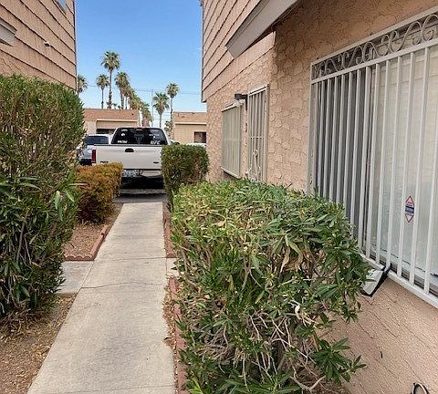 4th image of 5157 Garden Ln #F