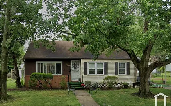 5 bed, $4,800 — Photo 1