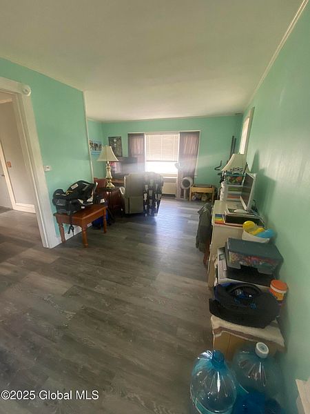 3rd image of 34 Quaker Street