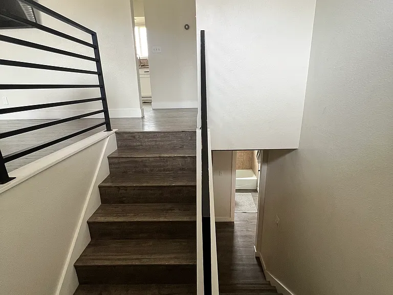 644 S 1000 W — Photo 7