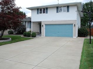 465 Shetland Dr, Buffalo, NY 14221