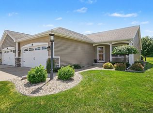 102 Tuscany Cir, Saginaw, MI 48603