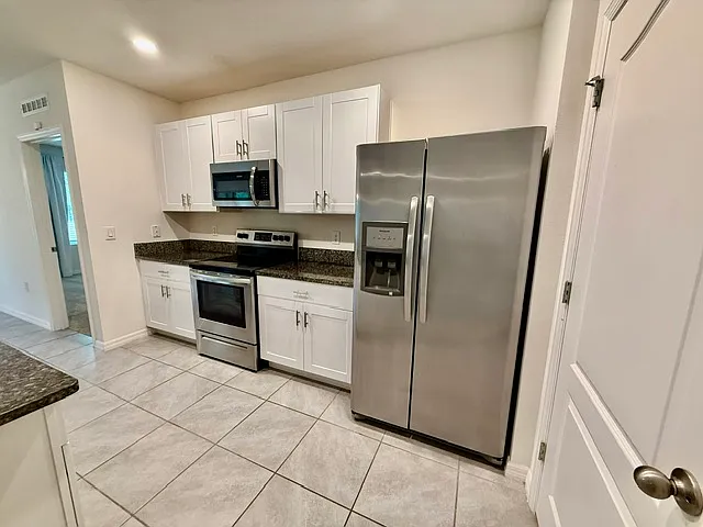 243 Meghan Cir — Photo 3