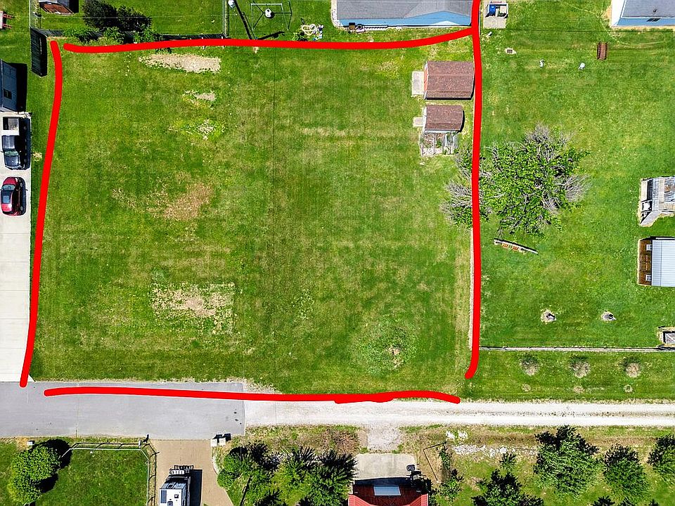 1st image of 139 Garden Ln