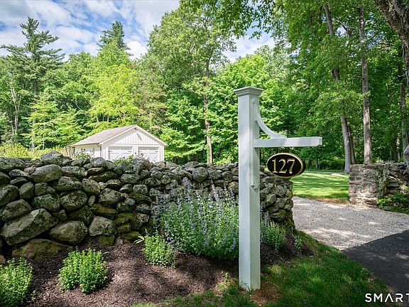 3rd image of 127 Limekiln Road