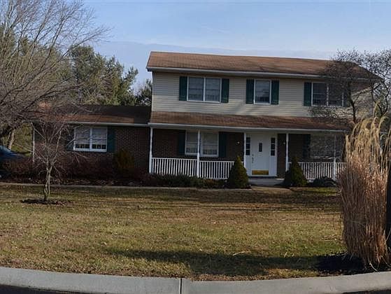 1st image of 1415 Beacon Ct