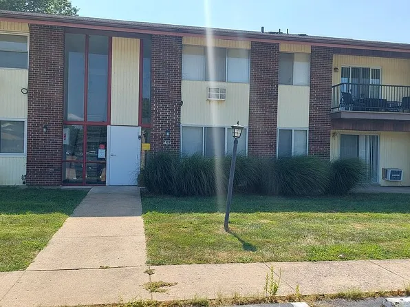 7499 Hazelcrest Dr APT G, Hazelwood, MO 63042