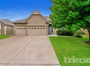 1446 Brompton Ln, Raymore, MO 64083