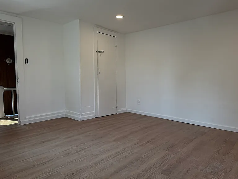 116 Duer St #116 — Photo 1