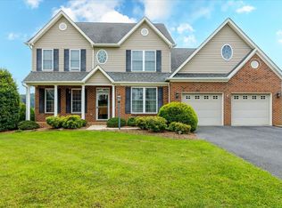 300 Heather Ln, Staunton, VA