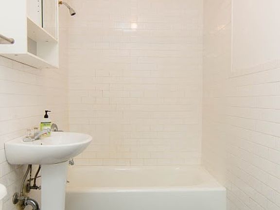 4th image of 27 Arion Pl APT 203