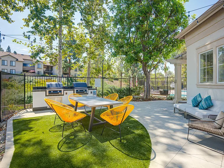 Bellecour Way Apartment Homes — Photo 5