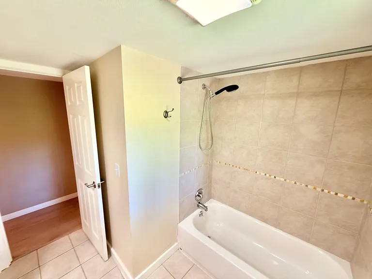 16915 NE 22nd Pl — Photo 12