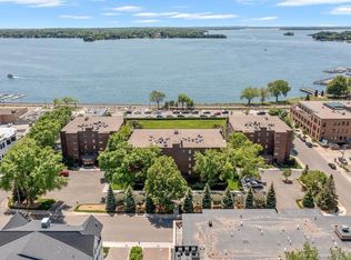 540 Indian Mound St APT 1A, Wayzata, MN 55391