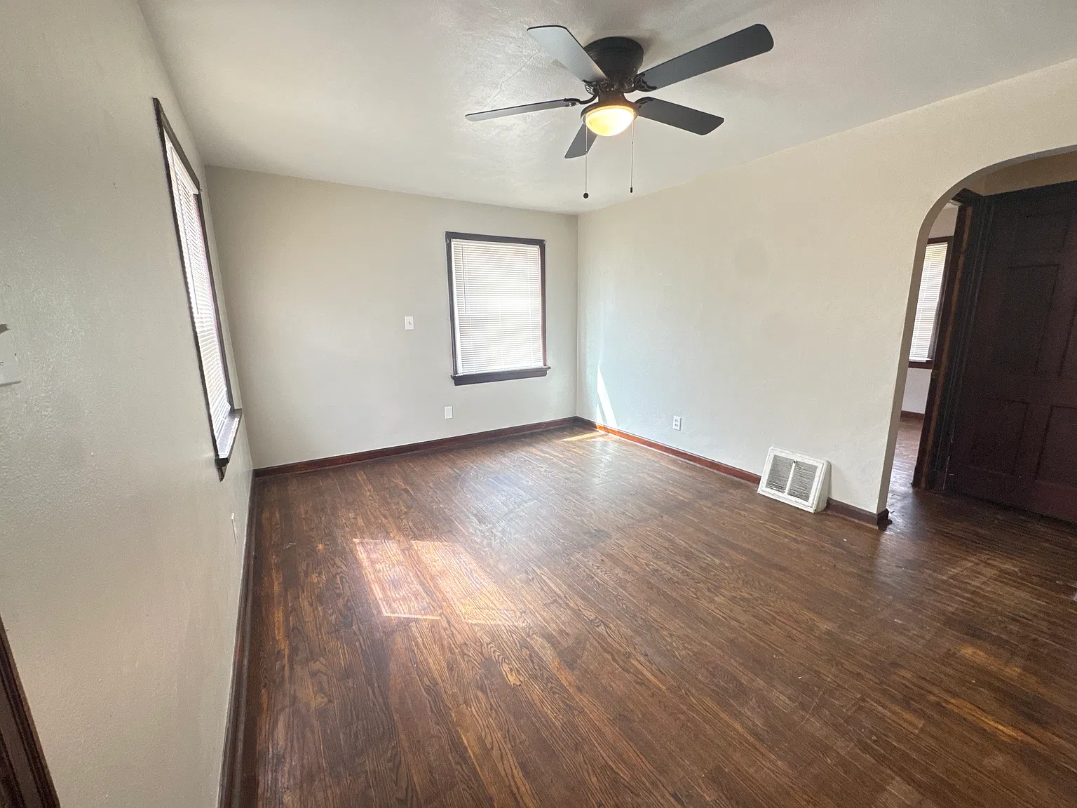 Spacious Home Looking For A Renter — Photo 2