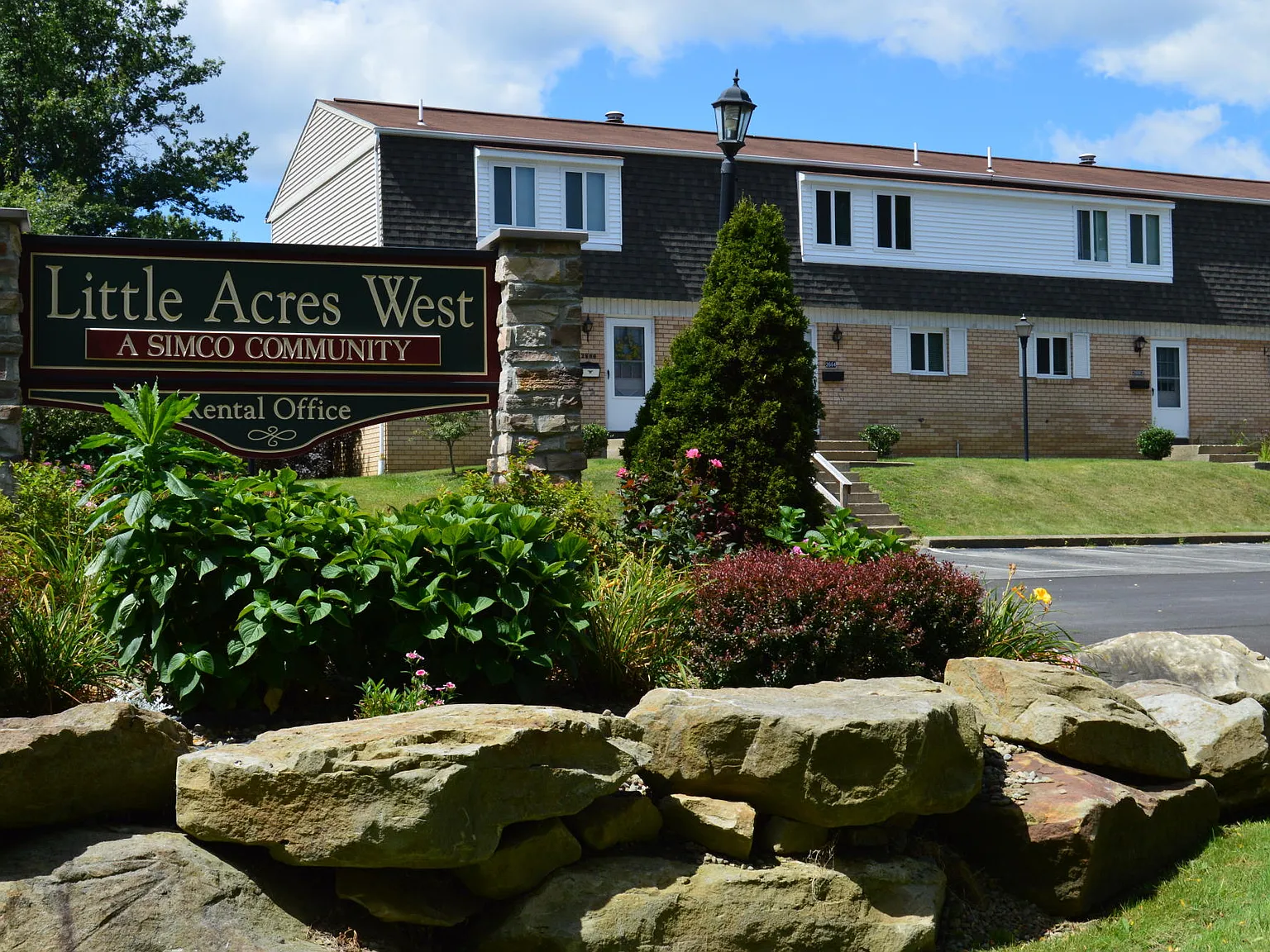 Little Acres — Photo 2