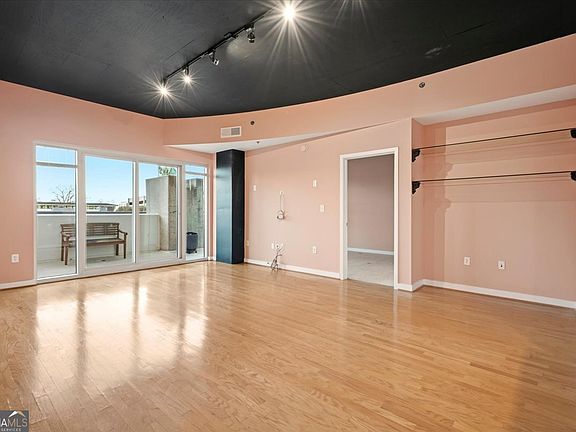 4th image of 250 Pharr Rd Unit 213