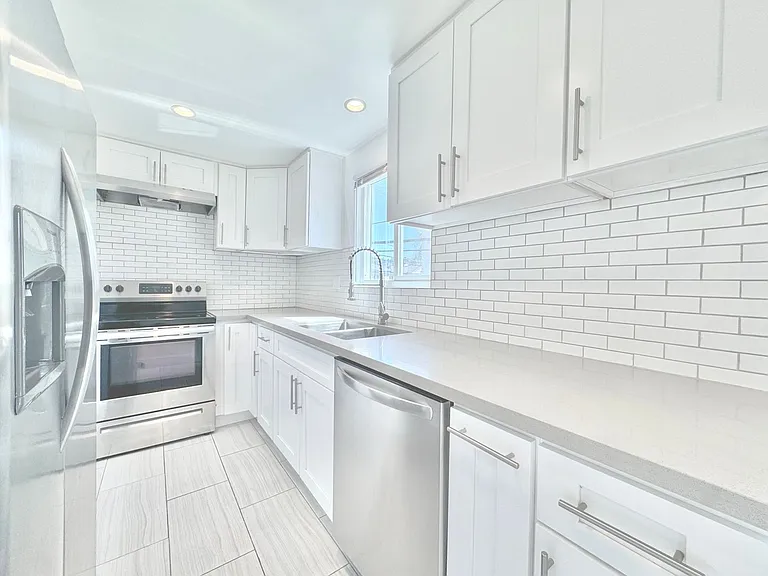 8616 Whitworth Drive — Photo 7