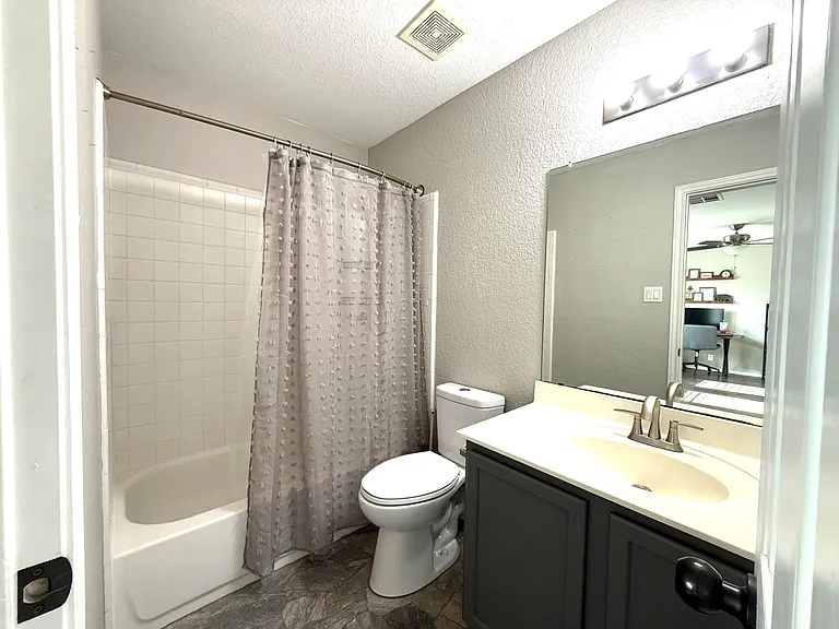 202 Paige Bnd — Photo 11