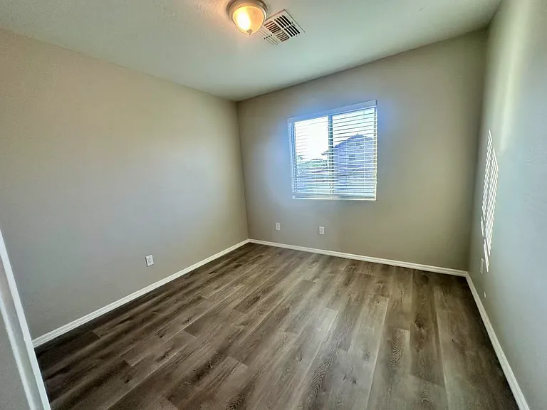 4042 W Valley View Dr — Photo 32
