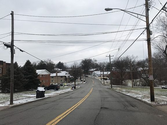 5th image of 3244 Queen City Ave