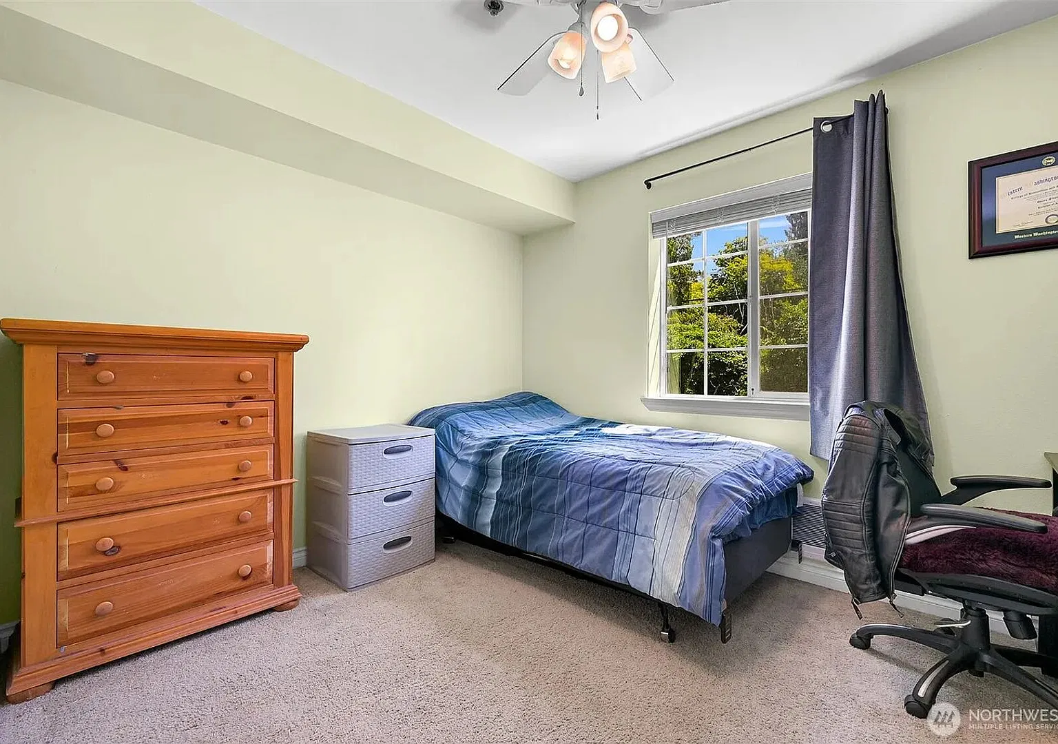 Charming 2BR Condo in Bellingham — Photo 4