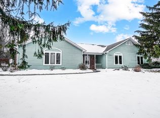 5734 Oak Pointe Dr, Fort Wayne, IN
