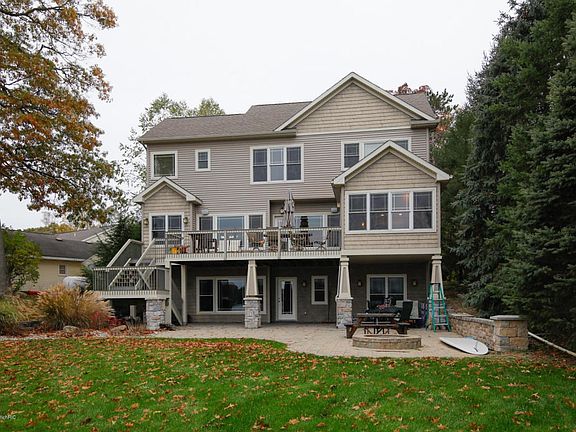 6825 3rd St-102