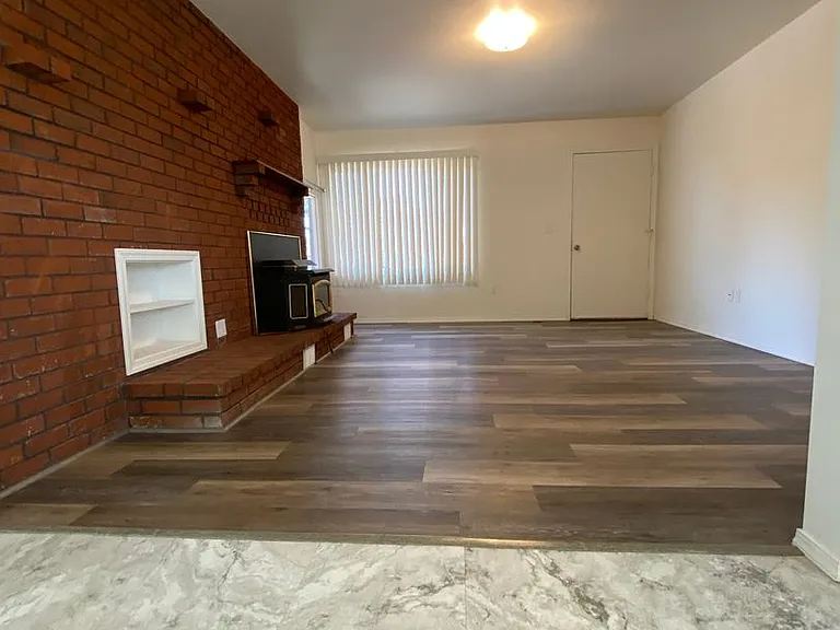 740 E 19th St — Photo 5
