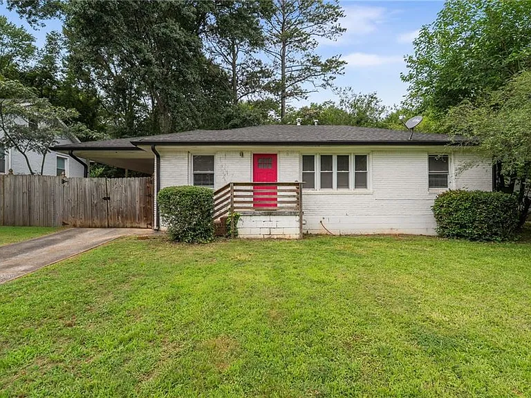 2035 Miriam Ln — Photo 3