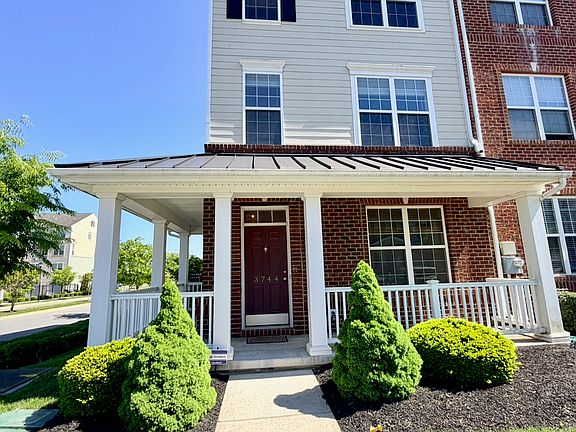 2nd image of 3744 Green St