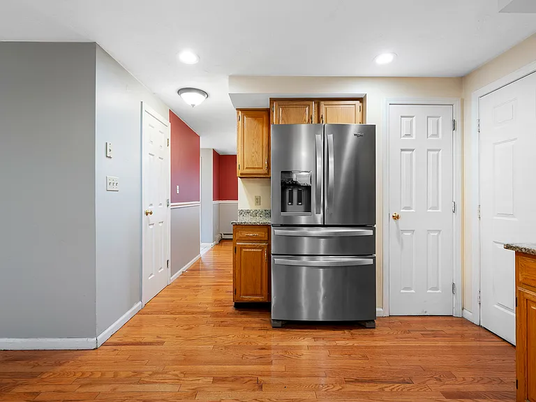 4 Nightingale Dr — Photo 7