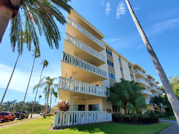 1200 N Shore Dr NE Unit 512, Saint Petersburg, FL 33701