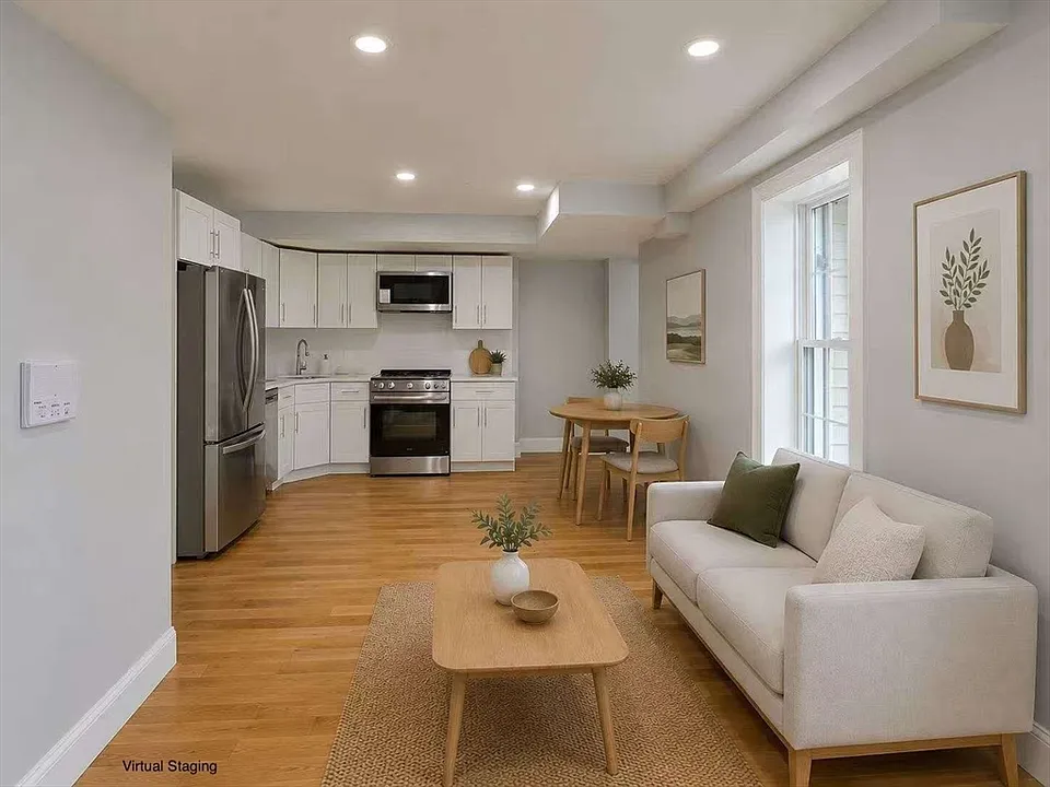 84 Chelsea St #2