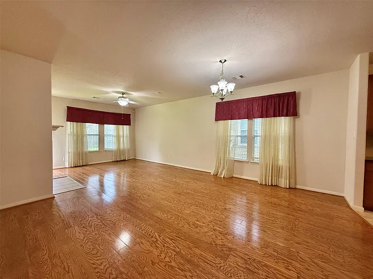 7323 Boerne Creek Dr — Photo 4