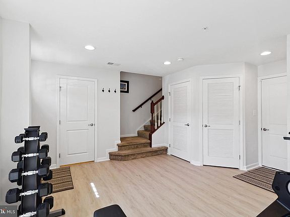 4th image of 820 Oldham St