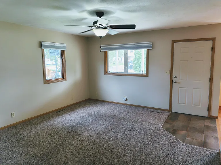 2515 N Main St — Photo 2