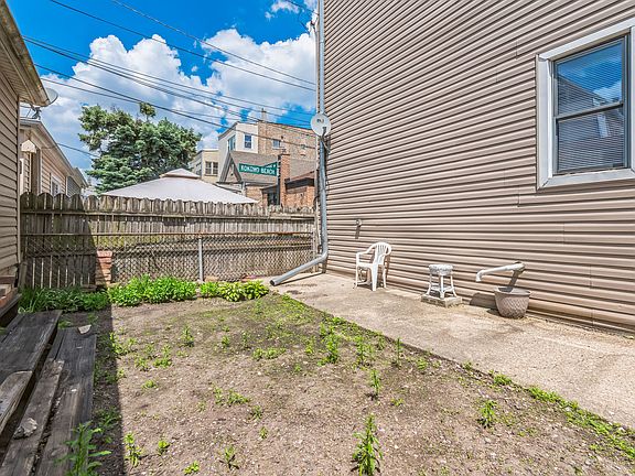 5th image of 3158 S Union Ave