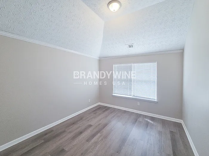 2025 Newton Estates Dr — Photo 30