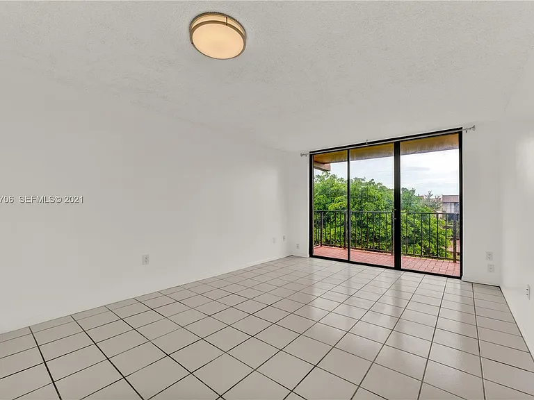 13020 SW 92nd Ave #A408 — Photo 8