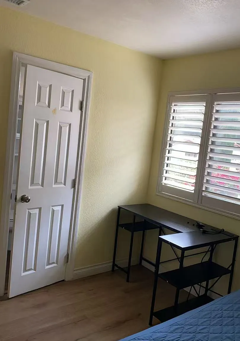 1 bed, 2303 sqft, $900 — Photo 3