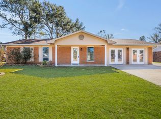 2073 Gladewood Dr, Biloxi, MS 39532