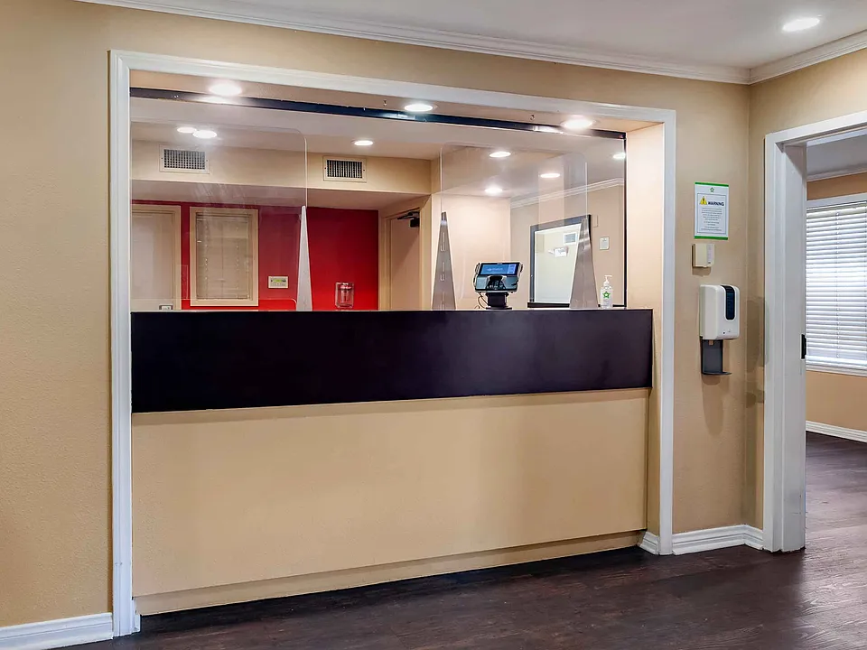 Lobby and Guest Check-in