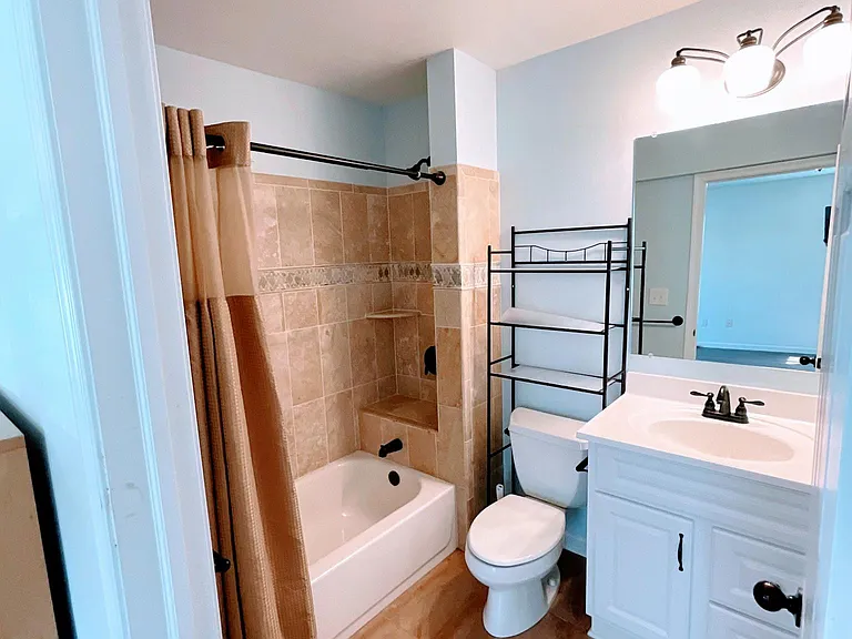 458 Jacobsen Dr #1 — Photo 6