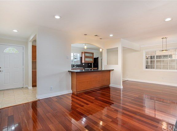 3rd image of 14161 Shirley St