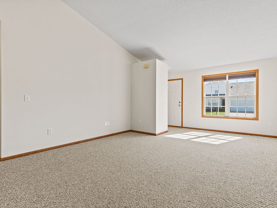 Woodland Creek Townhomes Saginaw, MI 2770 W Freeland Rd Saginaw MI