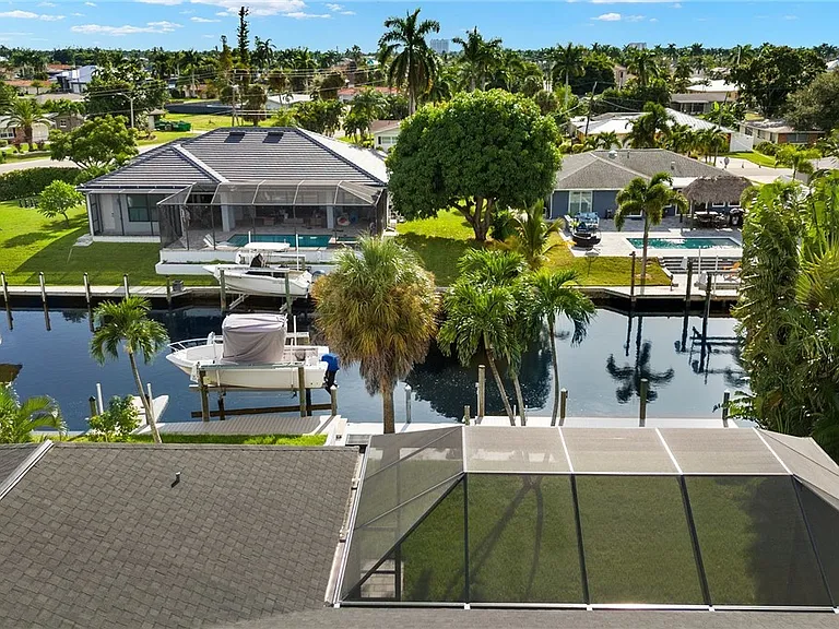 5240 Tower Dr — Photo 42