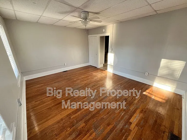 235 E Main St #2F — Photo 3