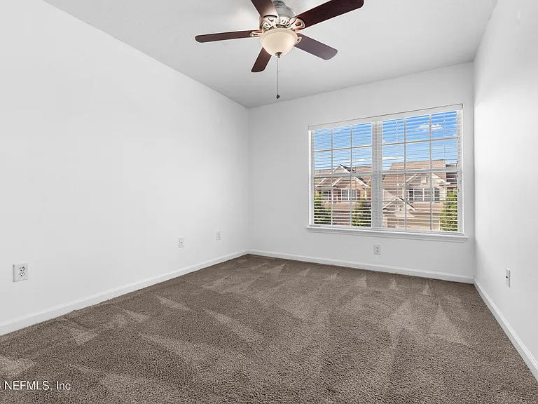 3897 Lionheart Dr — Photo 21