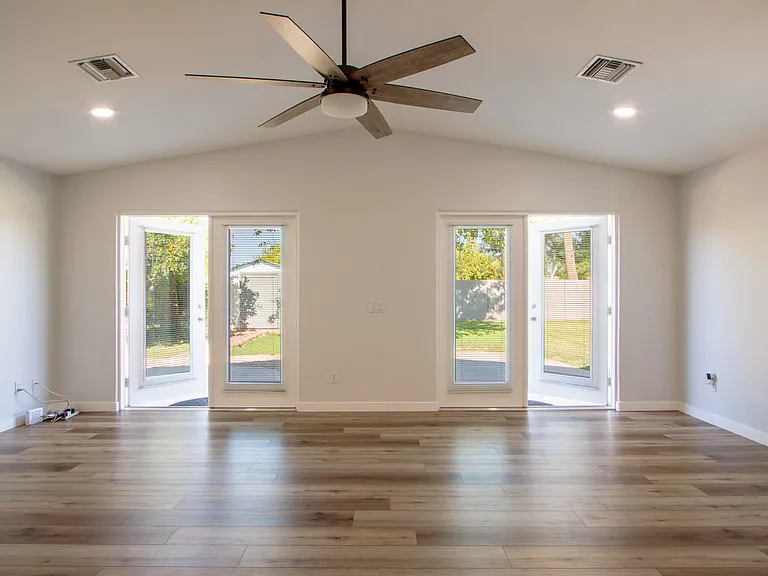 1415 S Oakley Pl — Photo 17